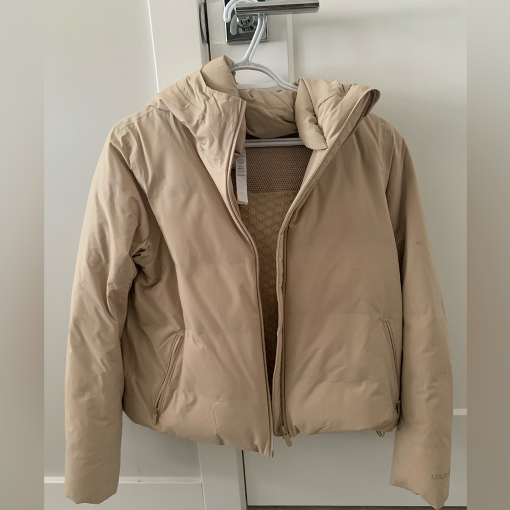 Lululemon NWOT - slush hour jacket - Picture 2 of 5